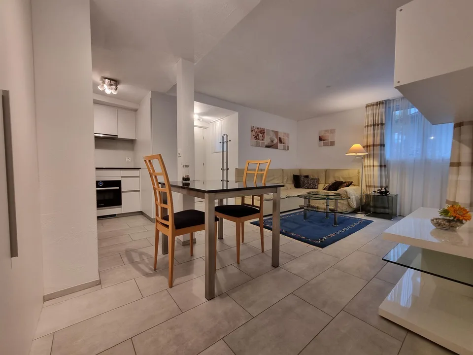 Extravagante, möblierte 2-Zimmerwohnung an sonniger Lage