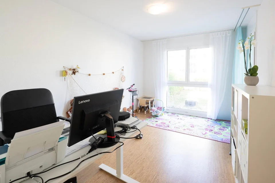Moderne Familienwohnung mit traumhafter Gartenoase – photo 10 of 13