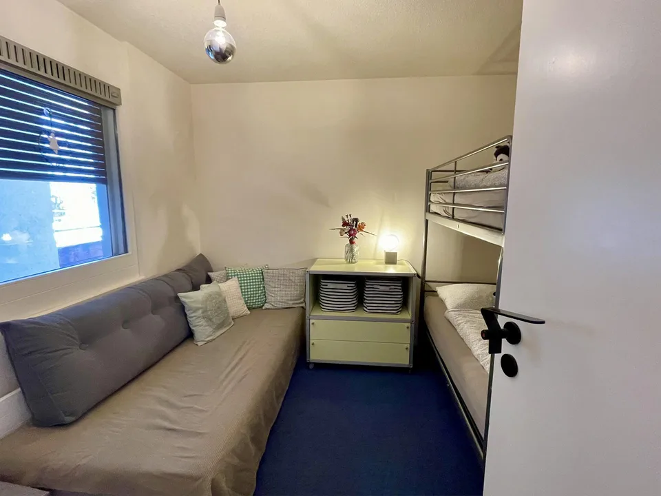 Moderne Ferienwohnung in Arosa, 2-Zimmer, Balkon, Tiefgarage – photo 11 sur 13