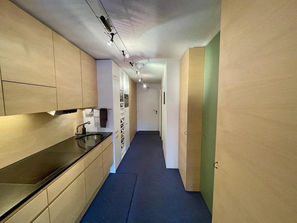 Moderne Ferienwohnung in Arosa, 2-Zimmer, Balkon, Tiefgarage – photo 9 sur 13