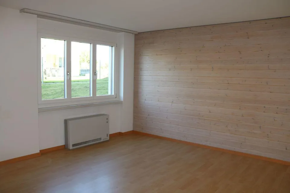 Helle gepflegte Single-Wohnung mit grosszügigem Sitzplatz