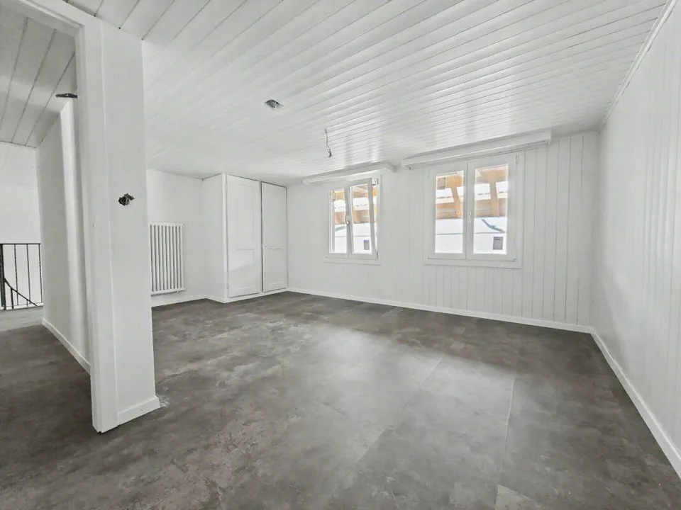 First-time rental of a renovated 4.5-room duplex apartment