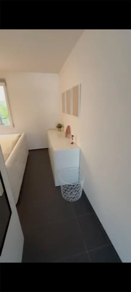 Parterrewohnung / Einliegerwohnung mit grossem Sitzplatz, Nähe Bahnhof