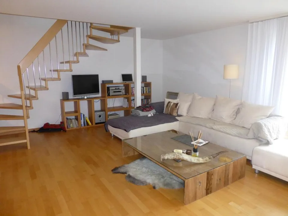 Grosszügige Maisonette-Gartenwohnung mit zwei Nasszellen