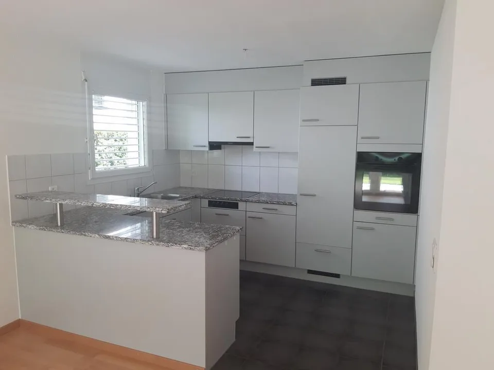 Grosszügige Maisonette-Gartenwohnung mit zwei Nasszellen