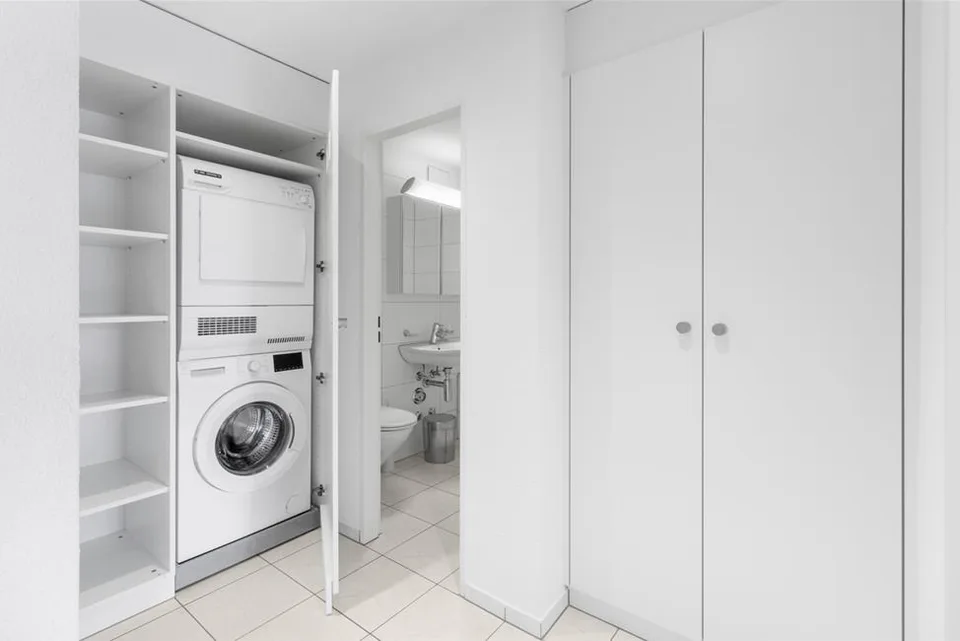 Attika-Feeling: Atemberaubende 4.5-Zimmerwohnung mit 60 m² privater Dachterrasse und Weitsicht (Gemeinde Thalwil) – Foto 7 von 12