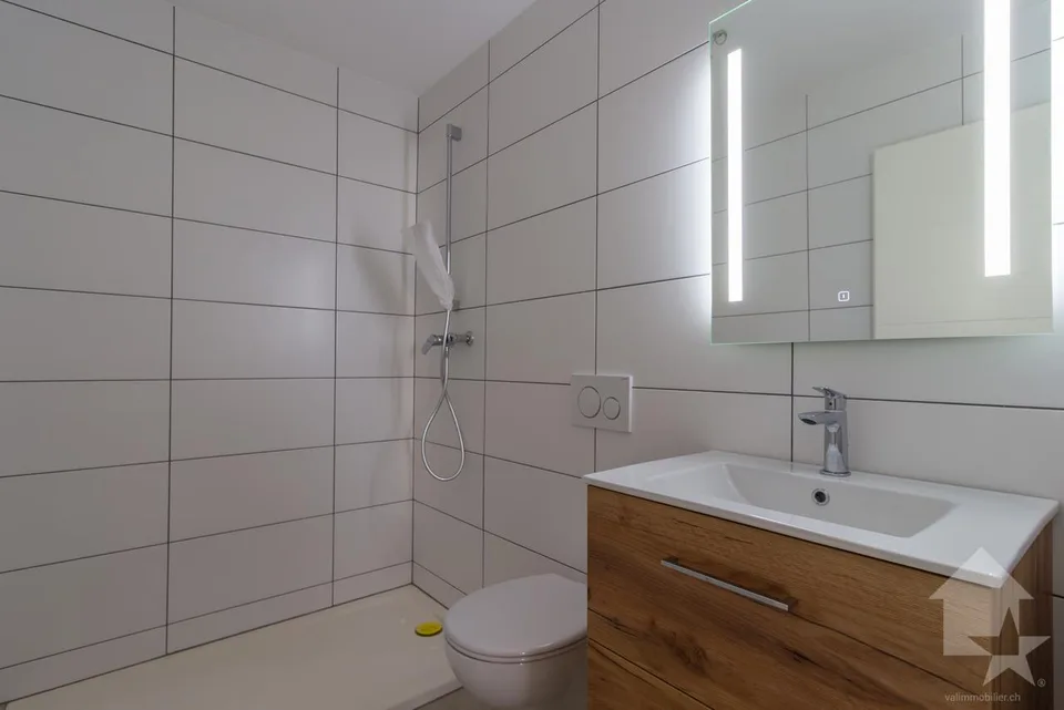 Bâtiment de trois appartements entièrement rénové avec goût – Foto 24 von 30