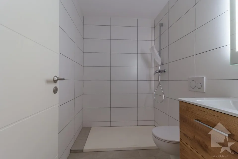 Bâtiment de trois appartements entièrement rénové avec goût – Foto 23 von 30