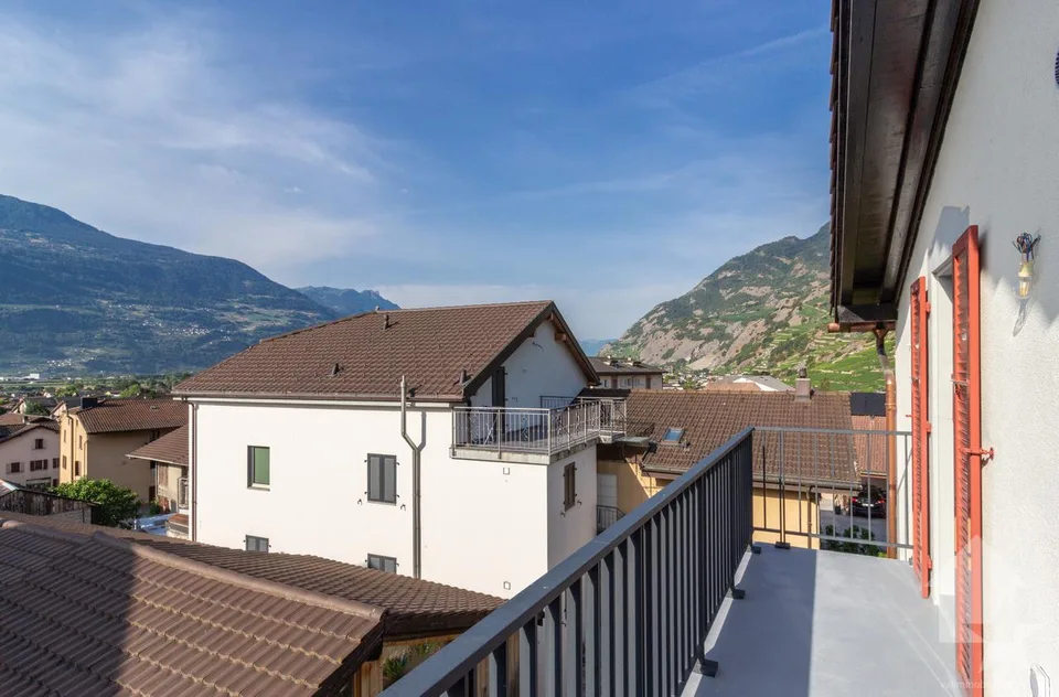 Bâtiment de trois appartements entièrement rénové avec goût – Foto 29 von 30