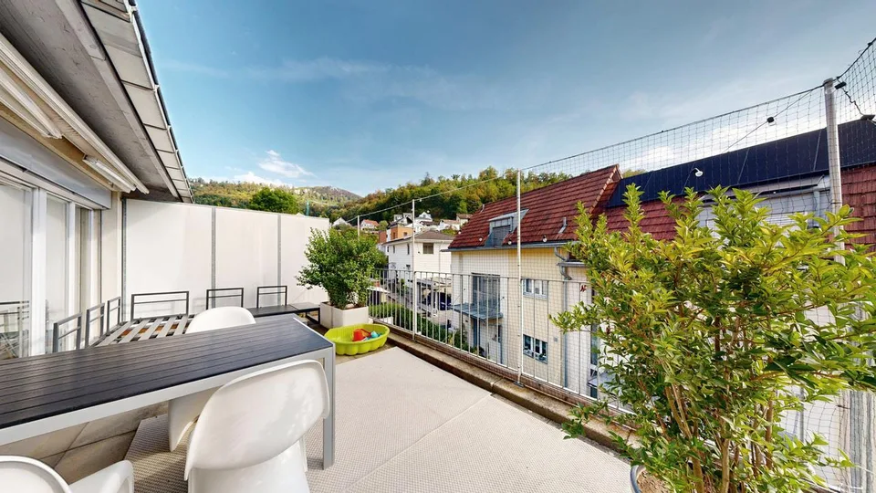 Wunderschöne 4.5-Zimmer-Maisonette-Wohnung mit Carport – Foto 10 von 15