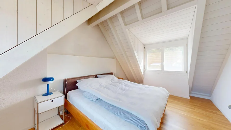 Wunderschöne 4.5-Zimmer-Maisonette-Wohnung mit Carport – Foto 12 von 15