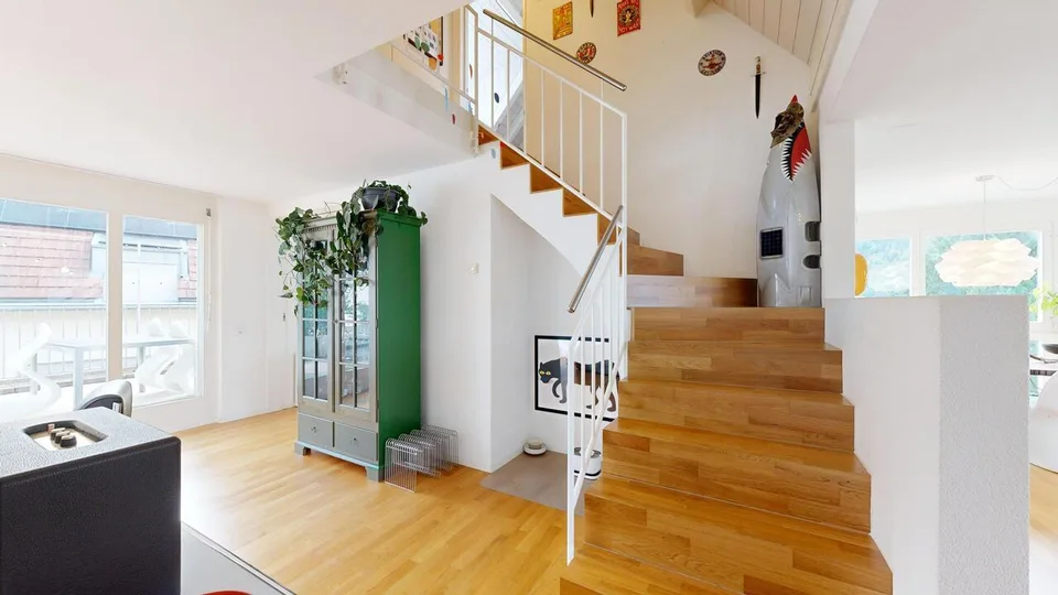 Wunderschöne 4.5-Zimmer-Maisonette-Wohnung mit Carport – Foto 4 von 15