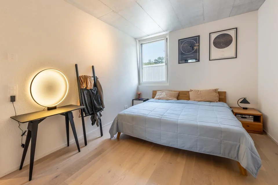 Urbanes Wohnen auf zwei Ebenen – grosszügige Maisonette-Attikawohnung – foto 5 di 13
