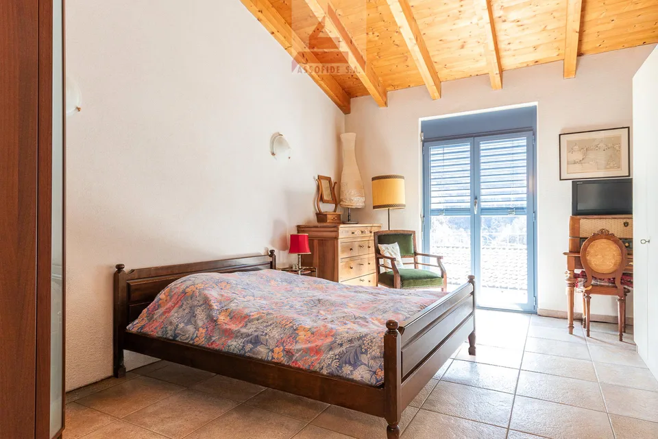 Die Wärme eines authentischen Zuhauses/Il calore di una casa autentica – foto 5 di 8