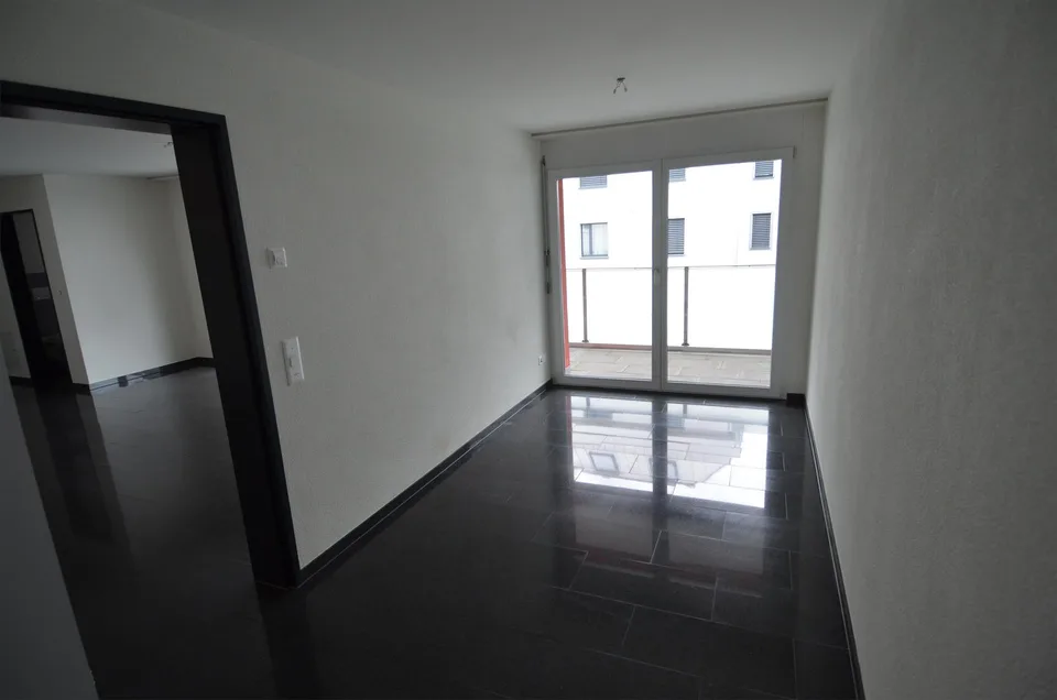 Exklusive 3.5 Zimmer Wohnung (W04)