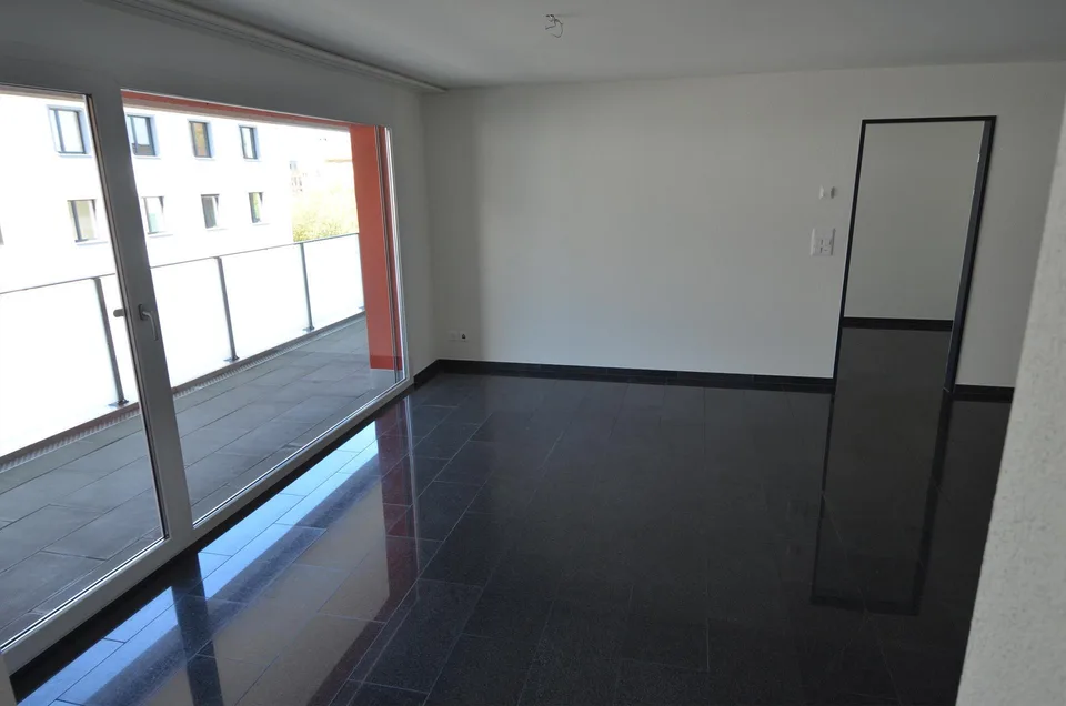 Exklusive 3.5 Zimmer Wohnung (W04)