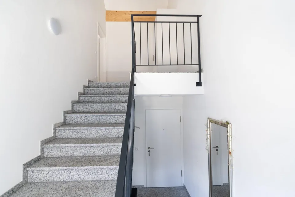 Molto bella 3.5 locali appartamento mansardato a Jenins