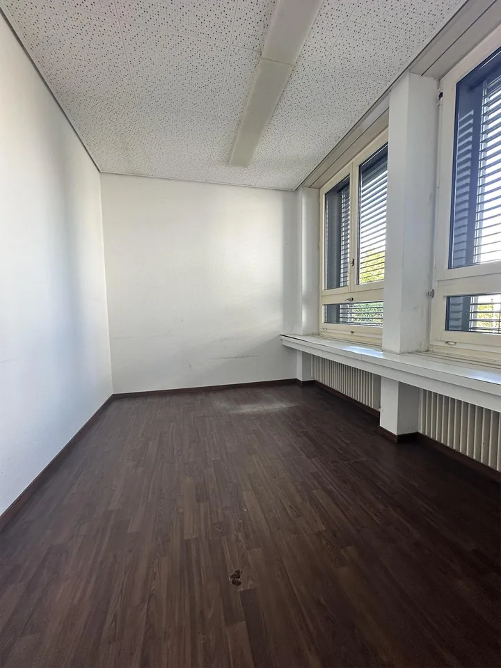 Kleines, preiswertes Büro