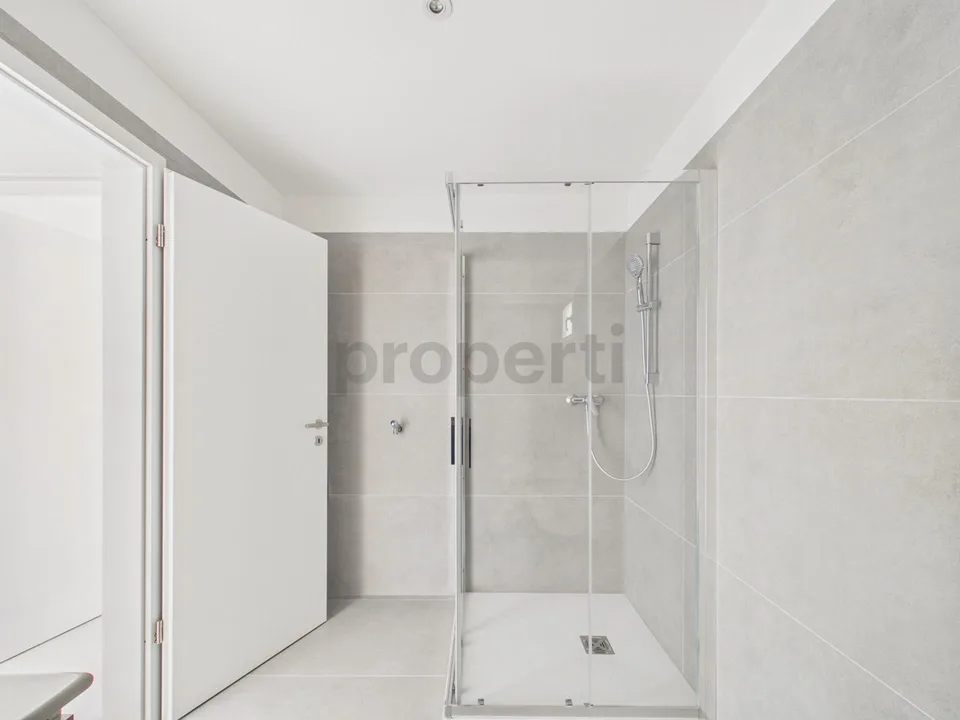 Modern 2.5 room apartment with cellar and parking, Biasca – photo 8 of 25