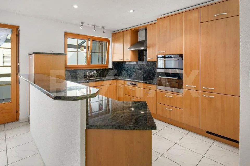 Spacious and with a beautiful view – photo 4 of 13