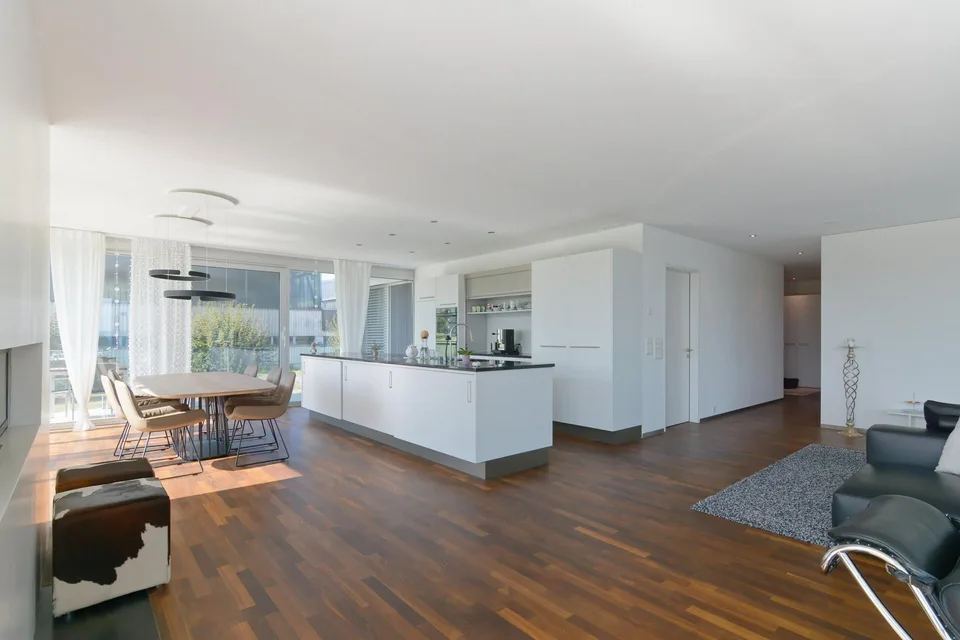 3.5 bis 5.5-Zimmer Eigentumswohnung mit Seesicht – Foto 2 von 23