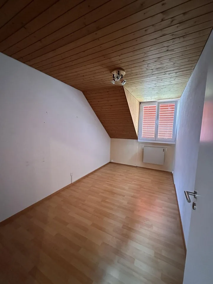 Grosszügige 5.5-Zimmer-Dachwohnung im Herzen von Muri