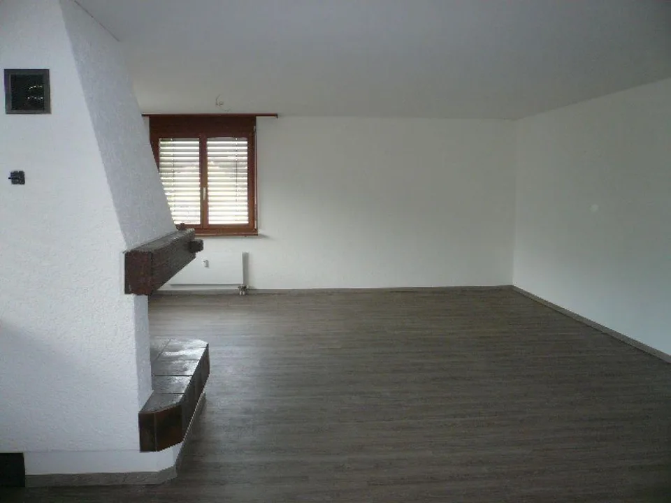 grosse 4½-Zimmer-Dachwohnung an guter Lage – Foto 2 von 12