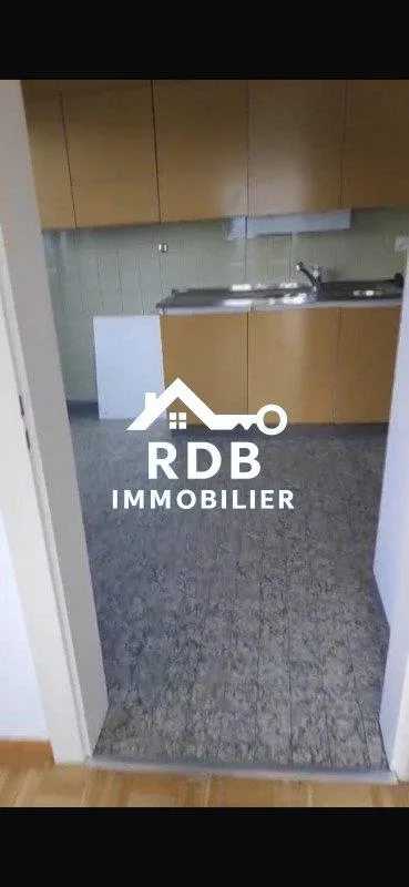 Appartement de 6 pièces au 8ème étage situé à Onex 1213