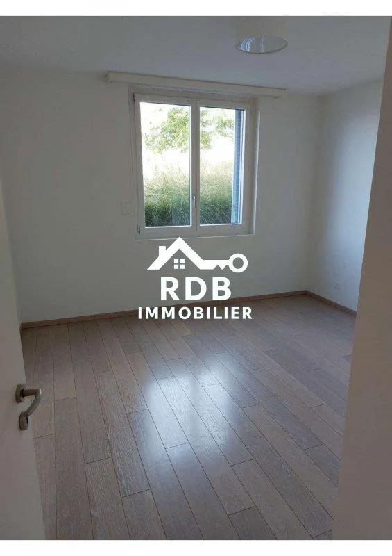 Appartement de 5 pièces au rez-de-chaussée situé à Vésenaz 1222