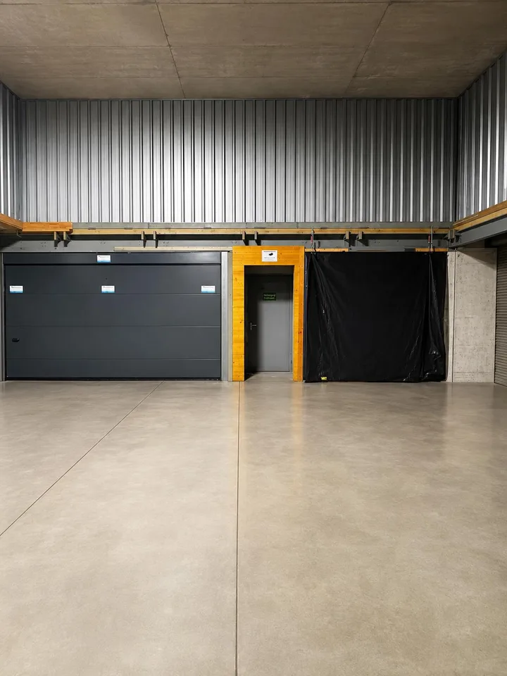 Compartmento di cantina / magazzino in affitto immediato – foto 3 di 5