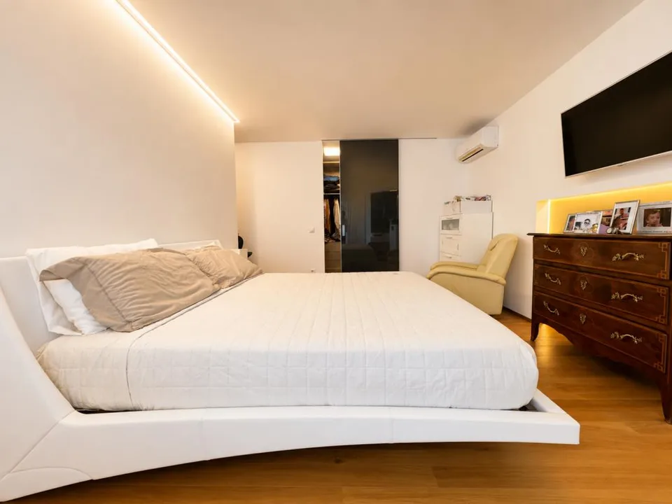 Superbe appartement 4,5 pièces avec plage privée – photo 10 sur 12