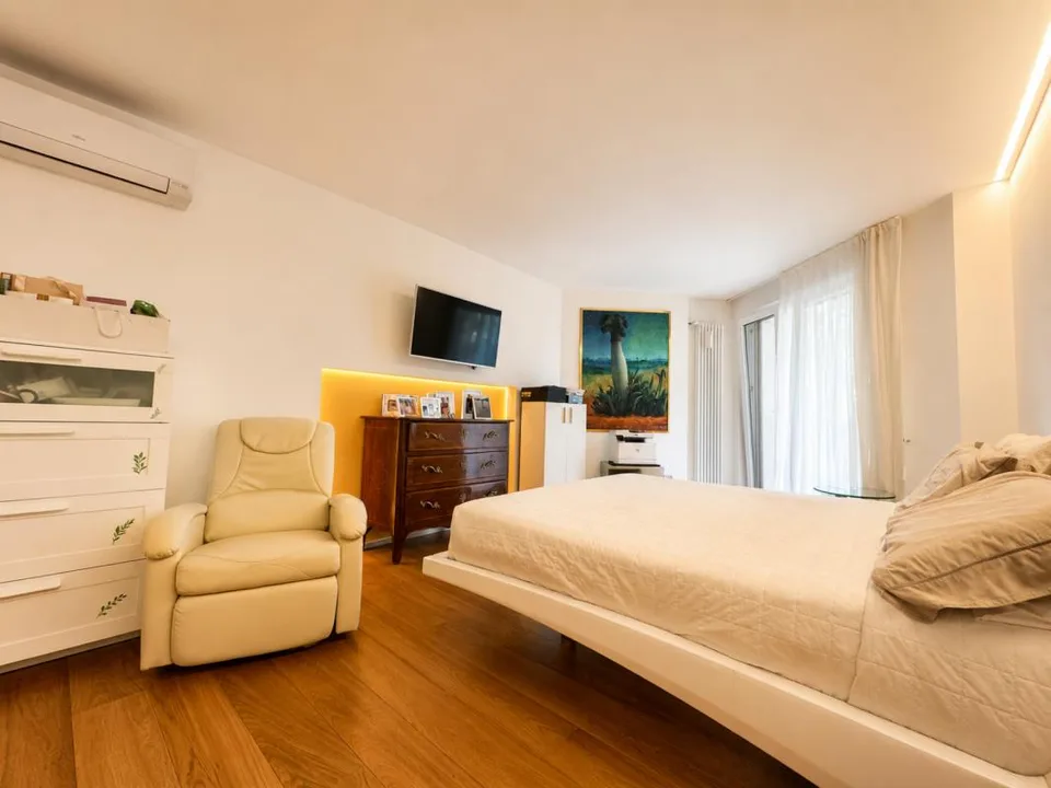 Superbe appartement 4,5 pièces avec plage privée – photo 9 sur 12