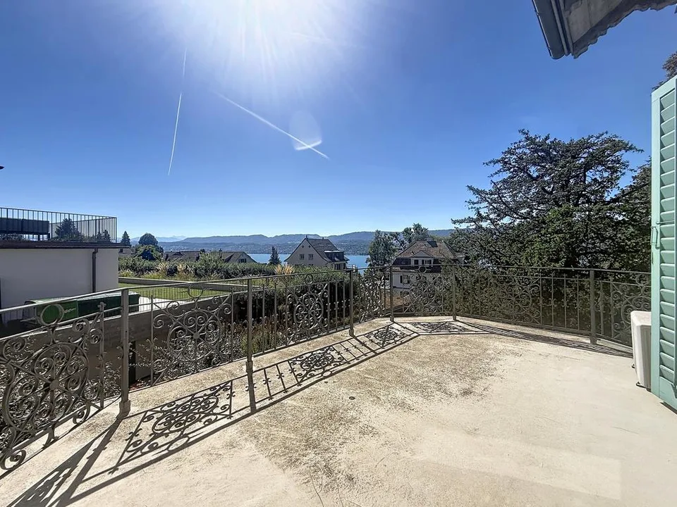 Stilvolle Büroräume in charaktervoller Villa im Herzen von Zollikon – Foto 4 von 4