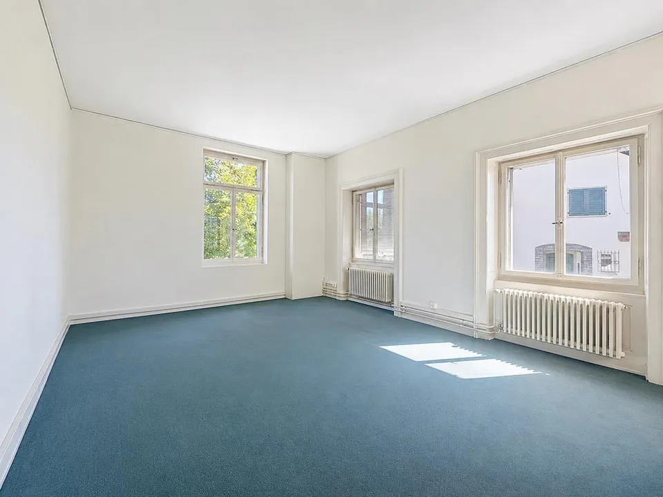Stilvolle Büroräume in charaktervoller Villa im Herzen von Zollikon – Foto 3 von 4