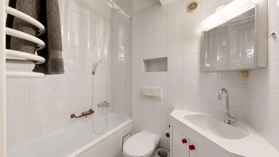 Schönes 5.5-Zimmer-Reiheneinfamilienhaus mit 2 Einstellhallenplätze – foto 9 di 12