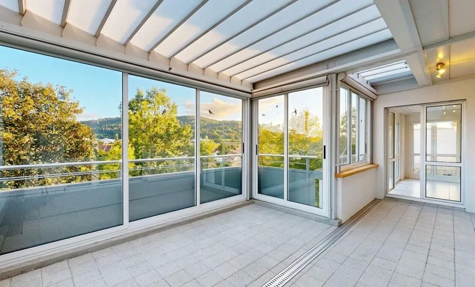 Appartement mansardé ensoleillé de 5.5 pièces à Winterthur – photo 4 sur 11
