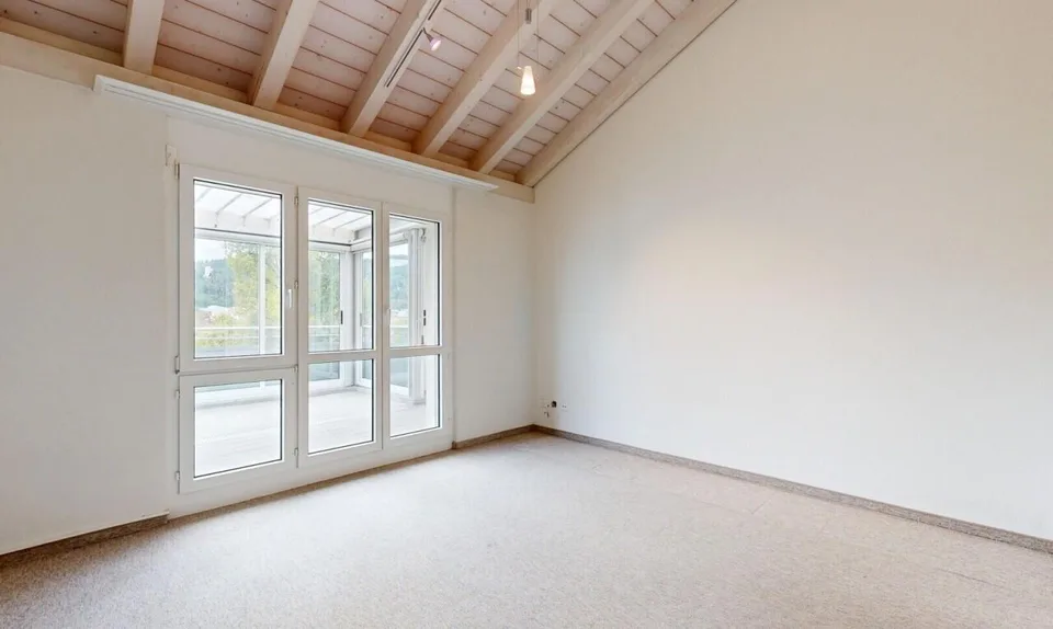 Appartement mansardé ensoleillé de 5.5 pièces à Winterthur – photo 10 sur 11