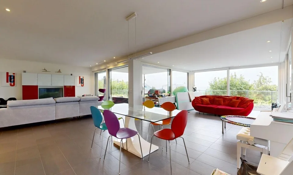 Wohnen mit Weitblick ? 4.5-Zimmer-Terrassenwohnung mit Doppelgarage – Foto 3 von 11