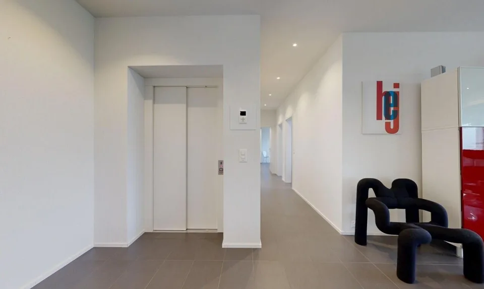 Wohnen mit Weitblick ? 4.5-Zimmer-Terrassenwohnung mit Doppelgarage – Foto 5 von 11