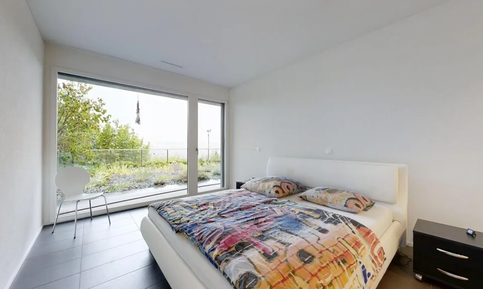 Wohnen mit Weitblick ? 4.5-Zimmer-Terrassenwohnung mit Doppelgarage – Foto 10 von 11