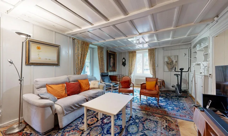 Prime location Home with 2 units, large garden and forest views – photo 8 of 11