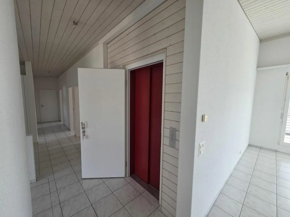 4.5-Zimmer-Attikawohnung mit Wintergarten - Wohnen mit besonderem C...
