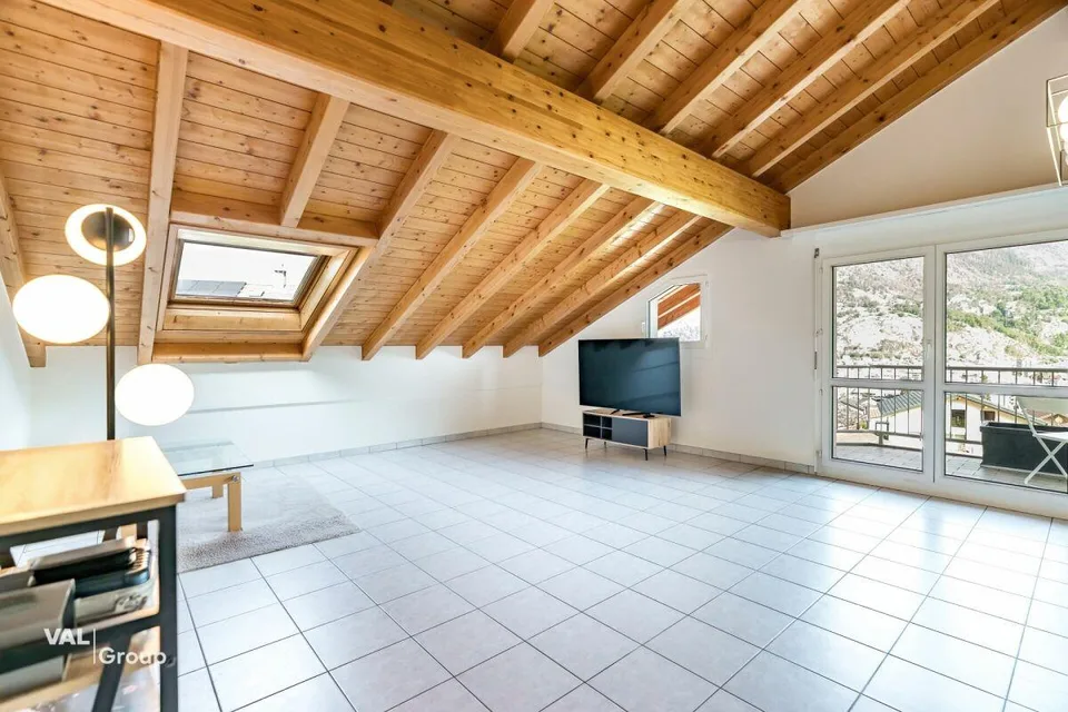 Appartamento mansardato di 4.5 locali con vista