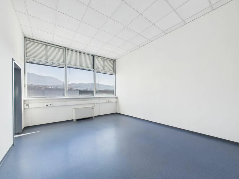 Nouvelle offre à ne pas manquer ! Bureau au premier étage de 205 m² avec services privés – photo 9 sur 11