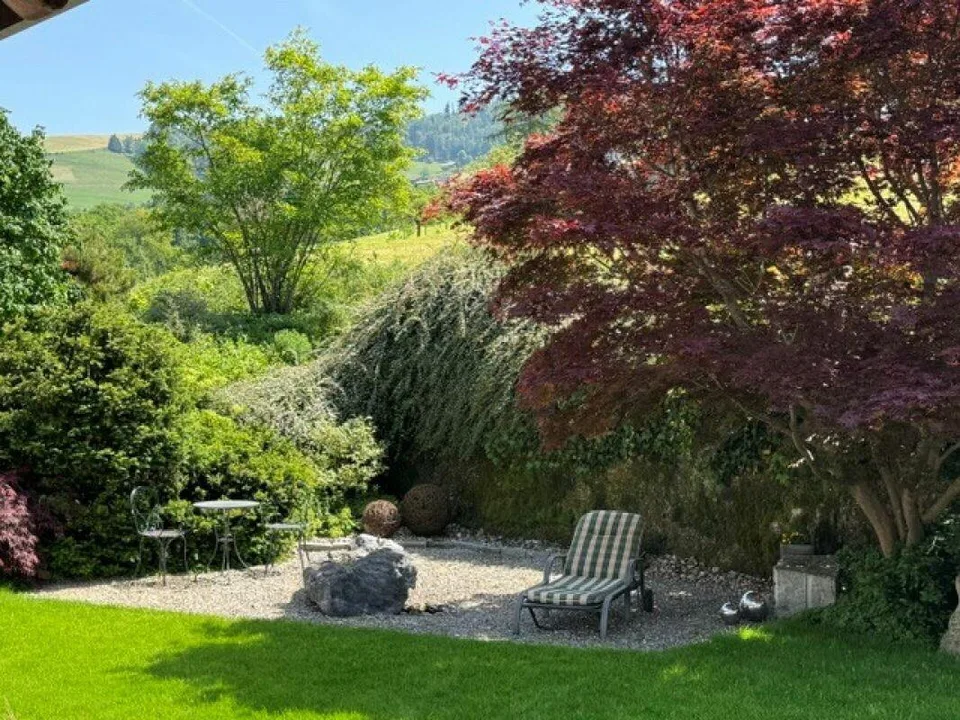gepflegtes 6.5-Zi.-Einfamilienhaus mit Doppel-Garage und schöner Gartenanlage – Foto 4 von 13