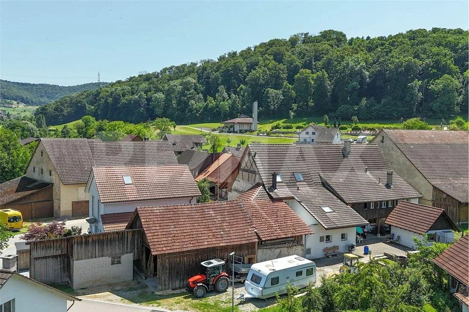 Oggetto affascinante con fienile, annessi e potenziale polivalente in vendita a Hellikon – foto 13 di 13
