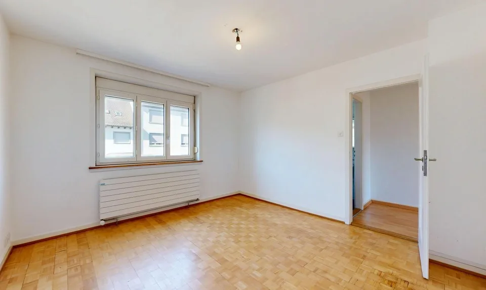 Classic charm, modern living - row house with development potential – photo 9 of 11