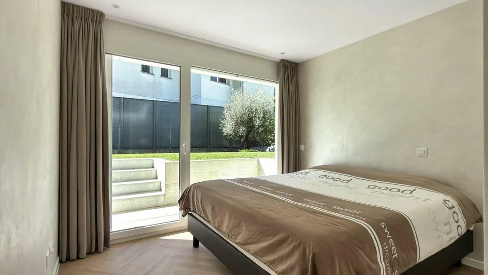 Losone - Exklusive Wohnung mit privatem Garten – Foto 10 von 18