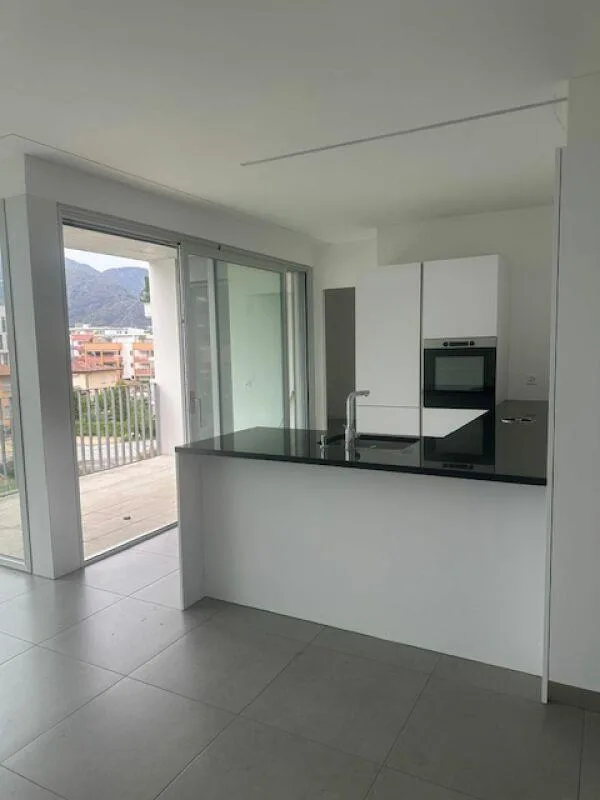 Vendiamo moderno e luminoso 3.5 locali ad Ascona – Foto 2 von 18