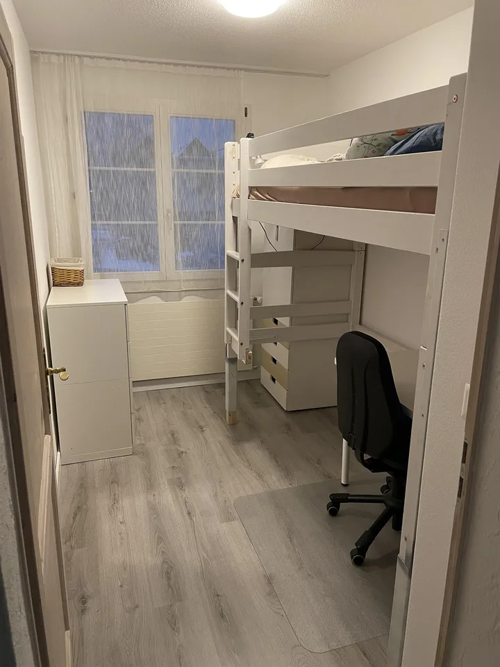 4.5 Zimmer Doppelhaushälfte in Hinwil – photo 8 sur 11